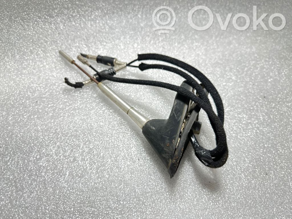 GPS-pystyantenni   8L0035501B