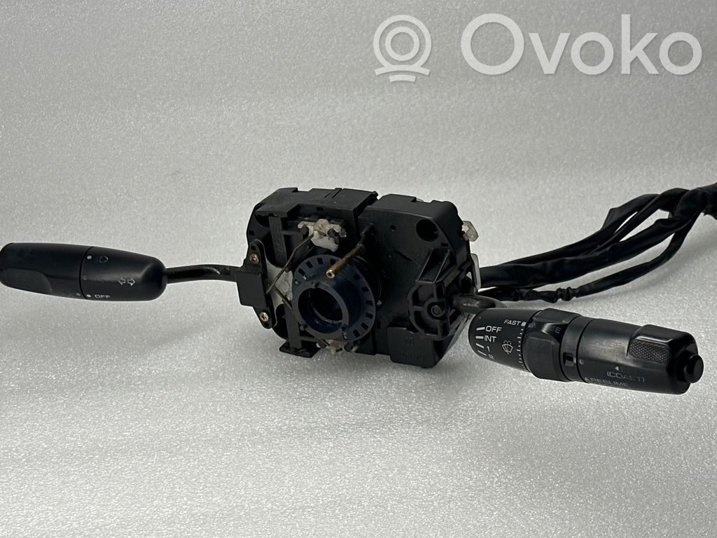 Mitsubishi Eclipse (D21A/D22A/D27A) Commodo, commande essuie-glace/phare 