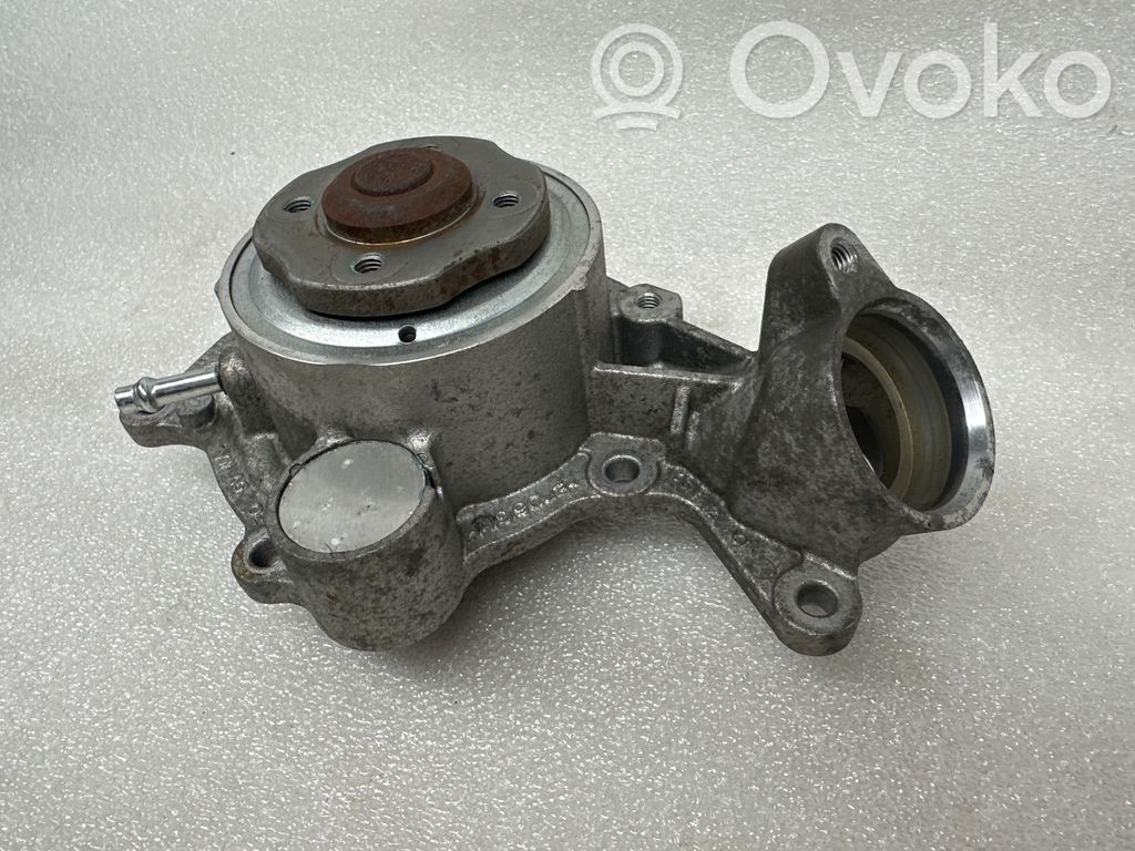 Audi A4 S4 B9 Pompe de circulation d'eau 