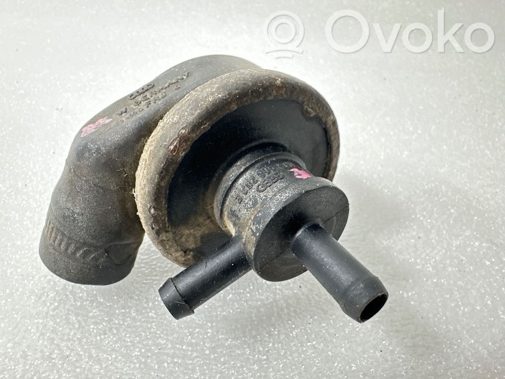 Audi 80 90 S2 B4 Válvula de vacío (Usadas) 