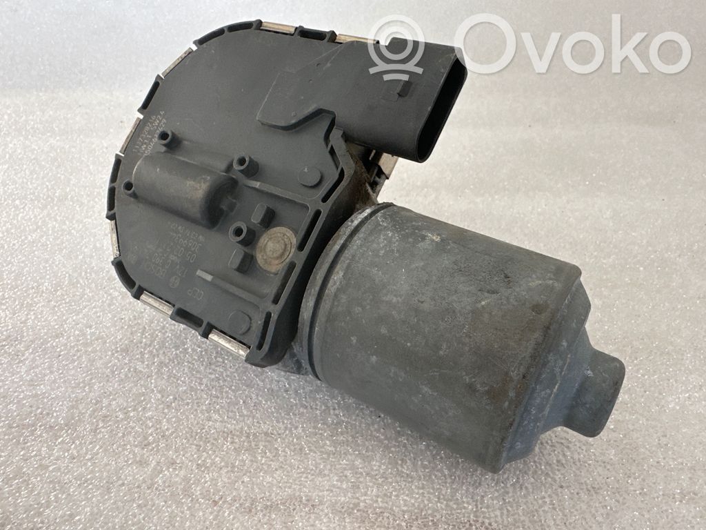 Volvo V50 Etupyyhkimen vivusto ja moottori 