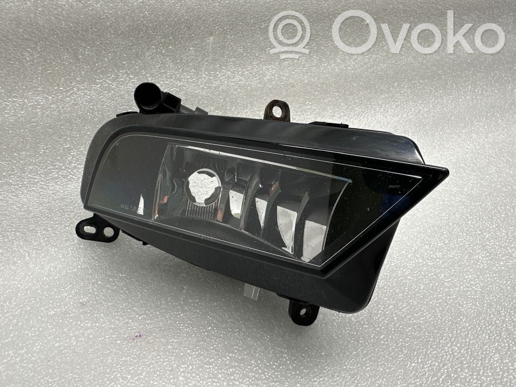 Audi A4 S4 B8 8K Światło przeciwmgłowe przednie 