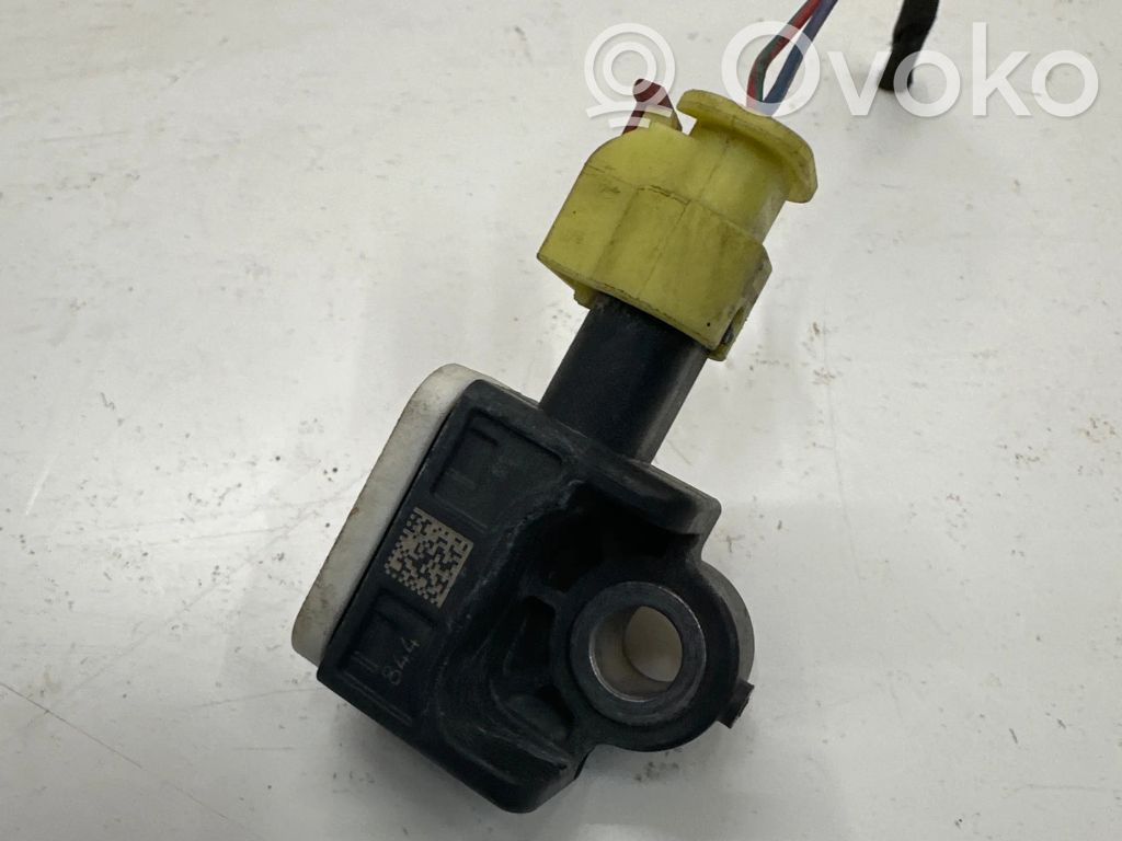 Porsche Cayenne (9Y0 9Y3) Airbag deployment crash/impact sensor 