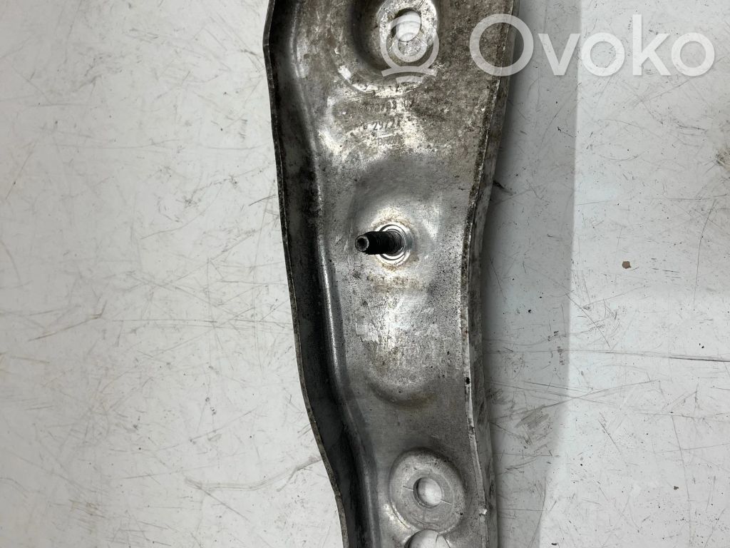 BMW X5 G05 Kita galinės važiuoklės detalė 