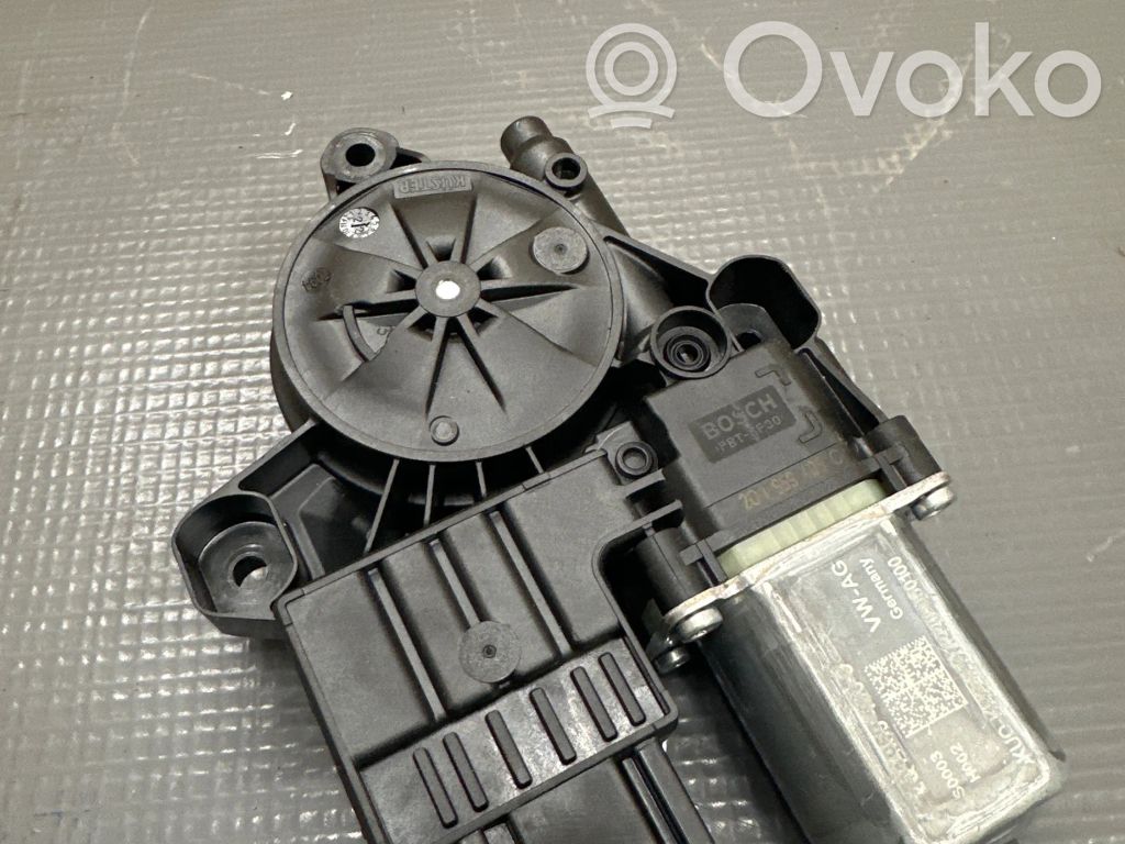 Skoda Fabia Mk4 (6VA) Takaoven ikkunan nostomoottori 