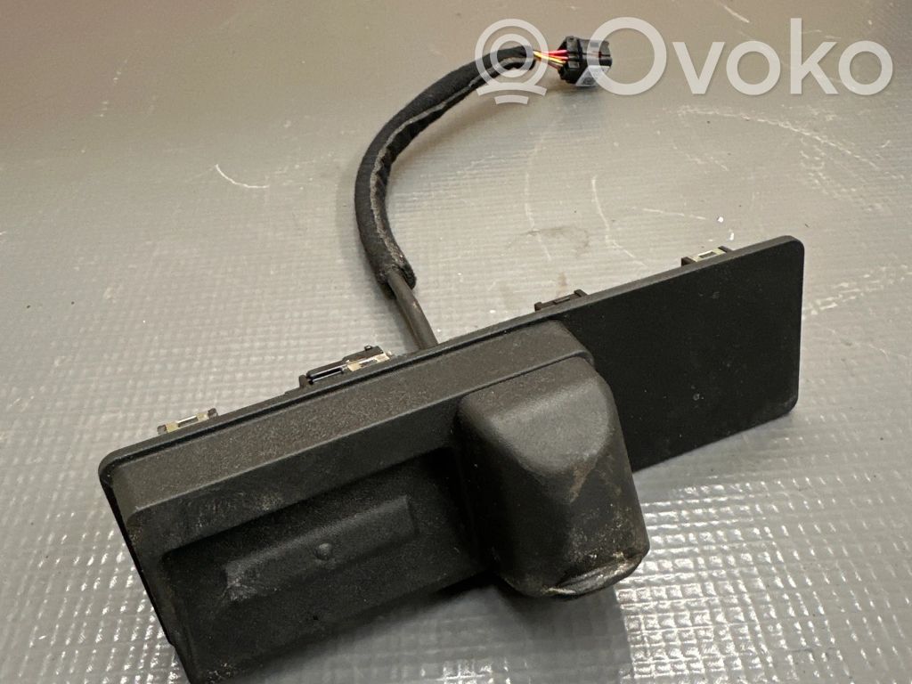 Tailgate handle with camera   81820CV010,221014