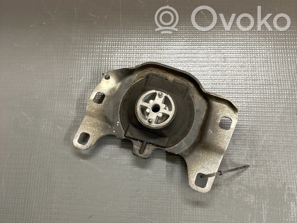 Ford Focus Engine mount bracket 