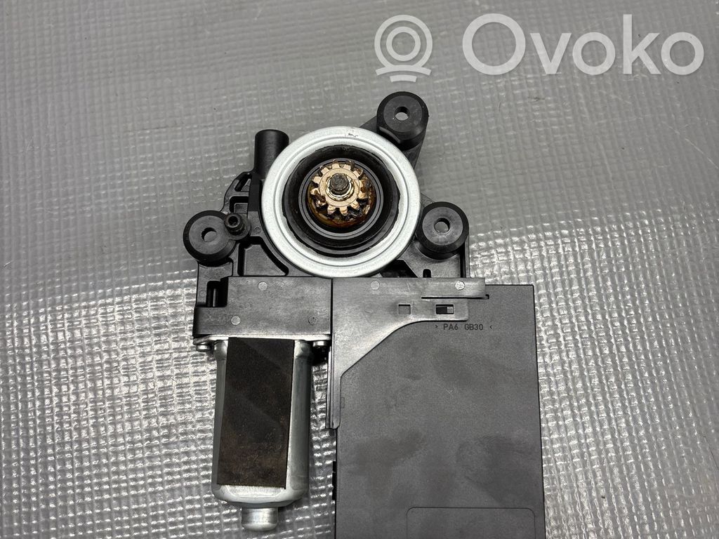 Volvo C30 Silnik regulatora szyby drzwi przednich 