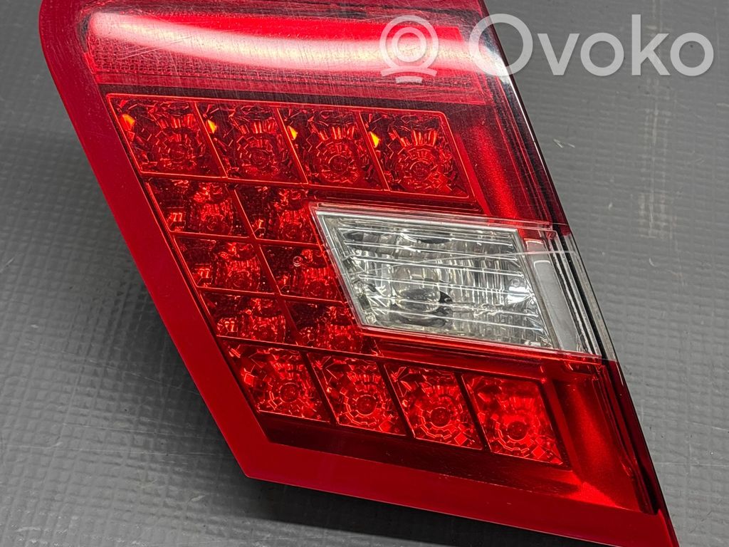 Mercedes-Benz E W212 Lampă spate în capacul portbagajului 
