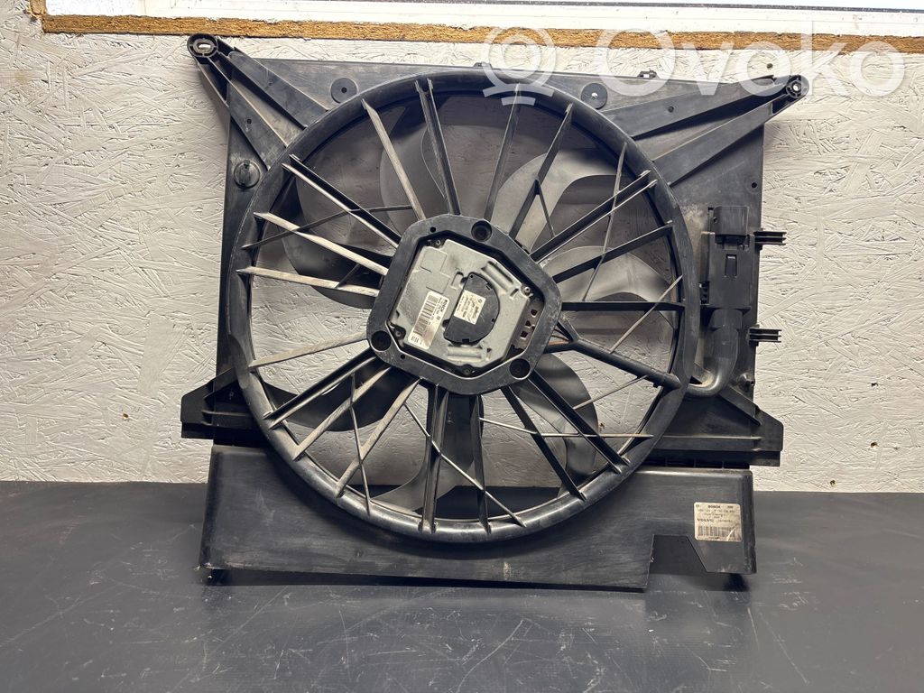 Volvo XC90 Elektryczny wentylator chłodnicy 