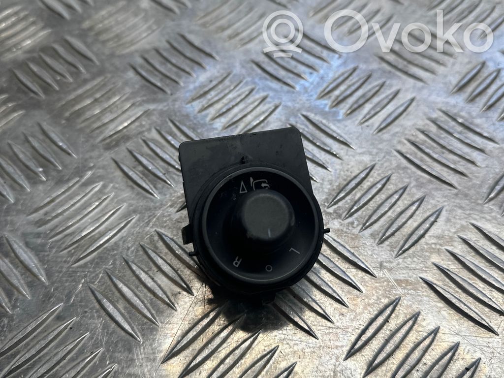 Opel Astra J Wing mirror switch 