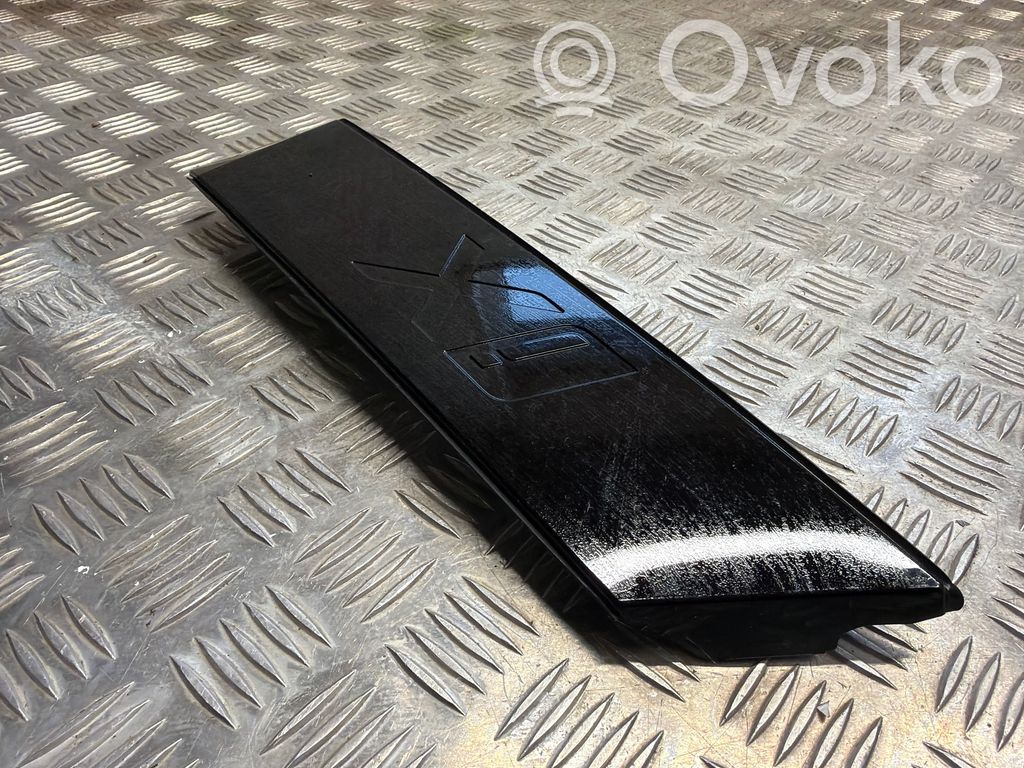 BMW iX Moldura embellecedora del guardabarros trasero 
