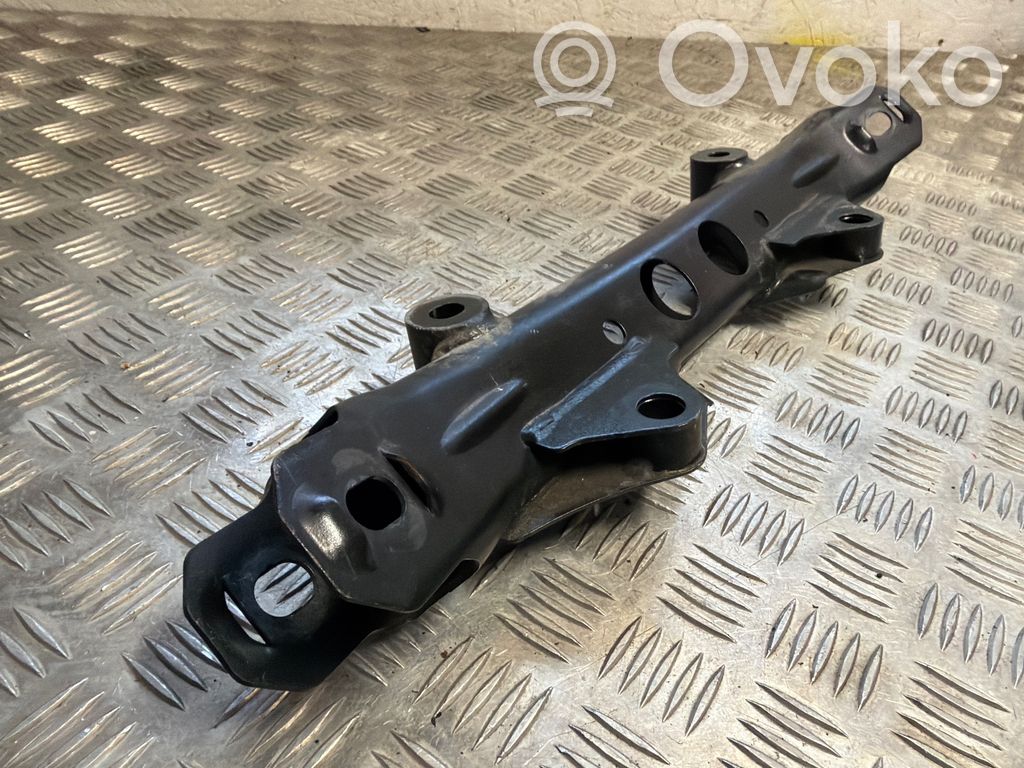 Engine mounting bracket   6889445,16982610