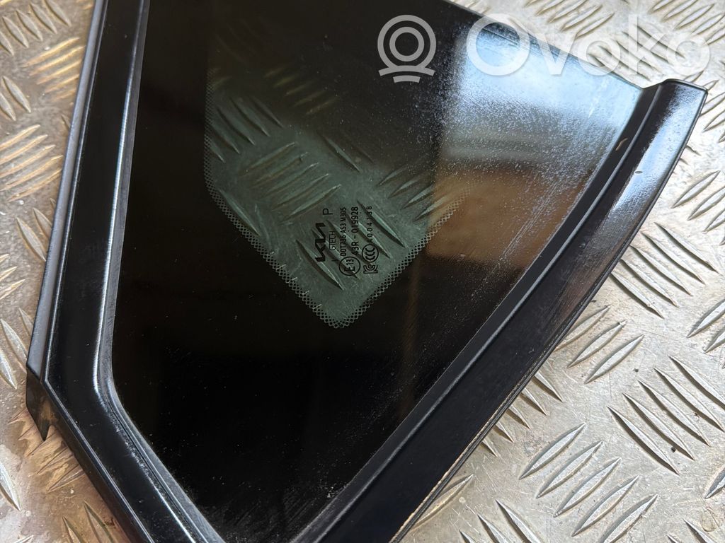KIA EV6 Szyba karoseryjna tylna 