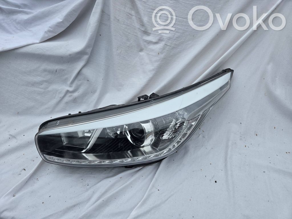 KIA Ceed Headlight/headlamp 