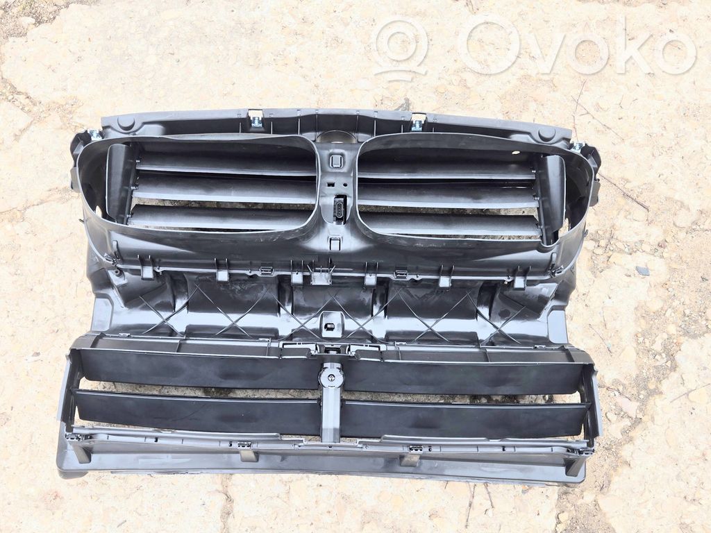 BMW 5 F10 F11 Wlot / Kanał powietrza intercoolera 