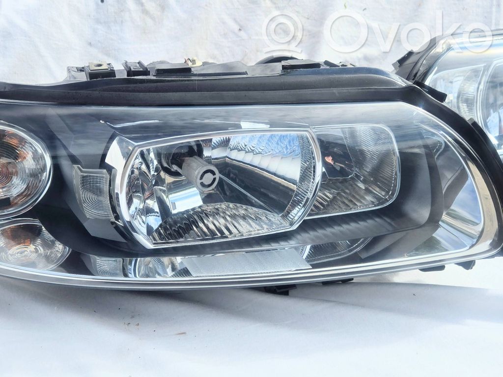 Volvo XC70 Lampy przednie / Komplet 