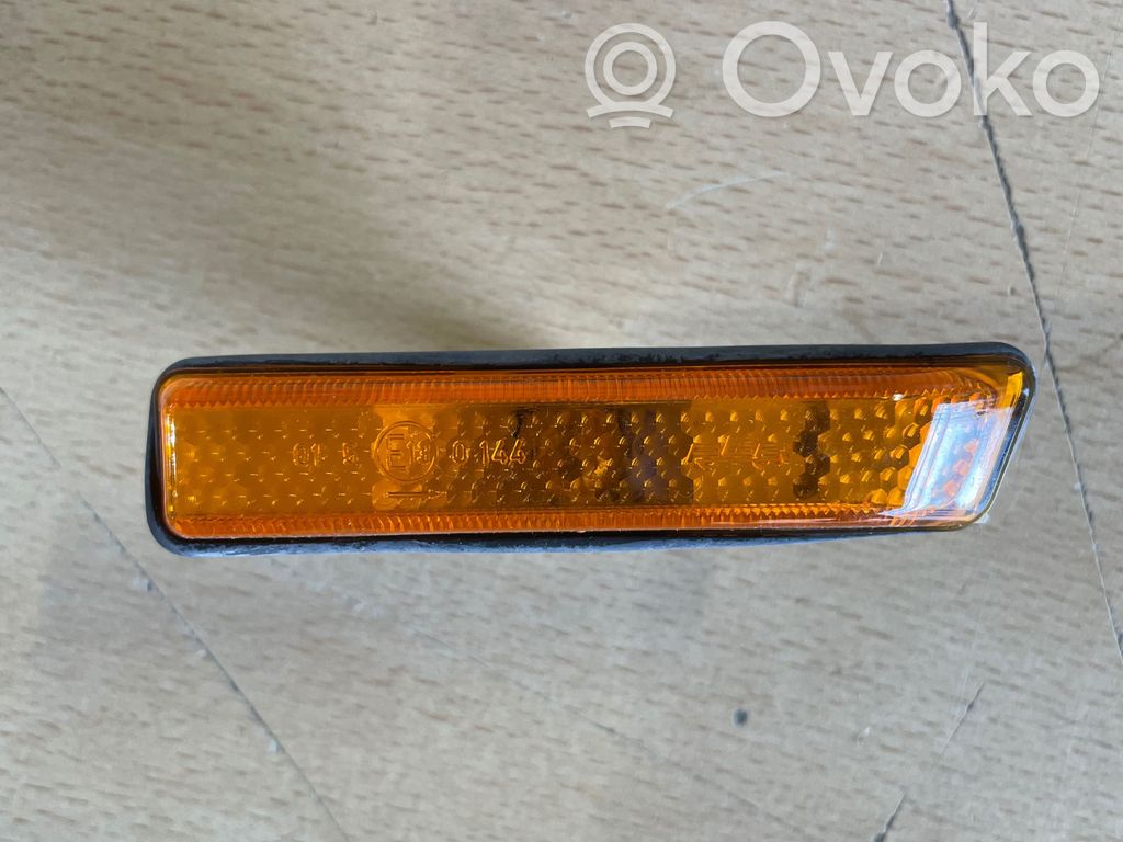 BMW 3 E36 Front fender indicator light 