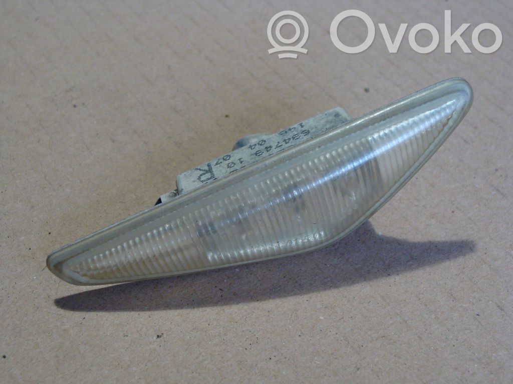 BMW 3 E46 Front fender indicator light 