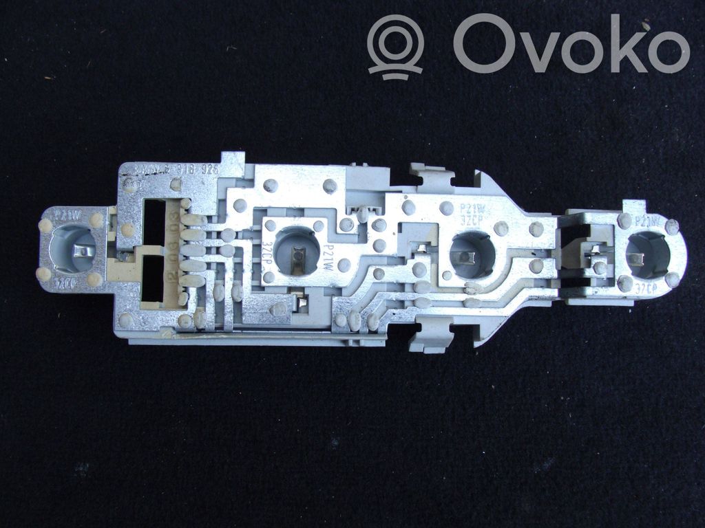 BMW 3 E46 Cubierta del soporte de la lámpara de la luz trasera 