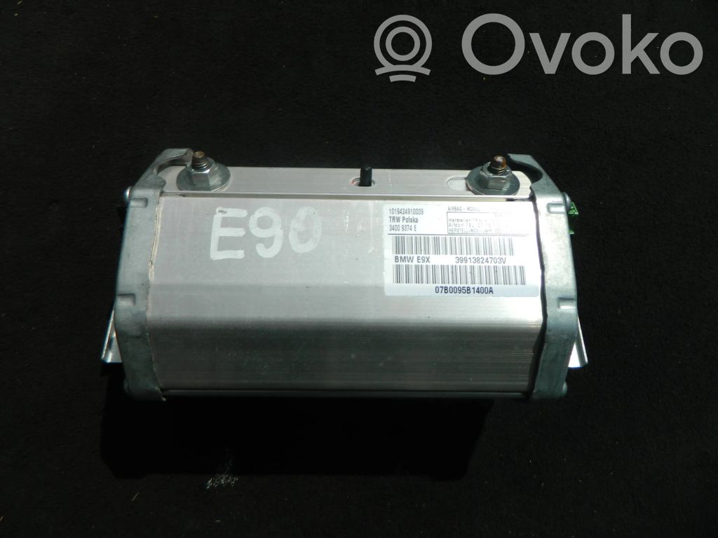 BMW 3 E90 E91 Keleivio oro pagalvė 