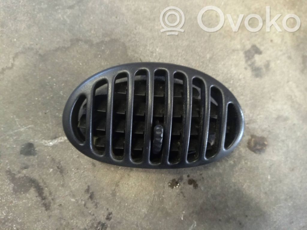 Renault Megane I Dash center air vent grill 