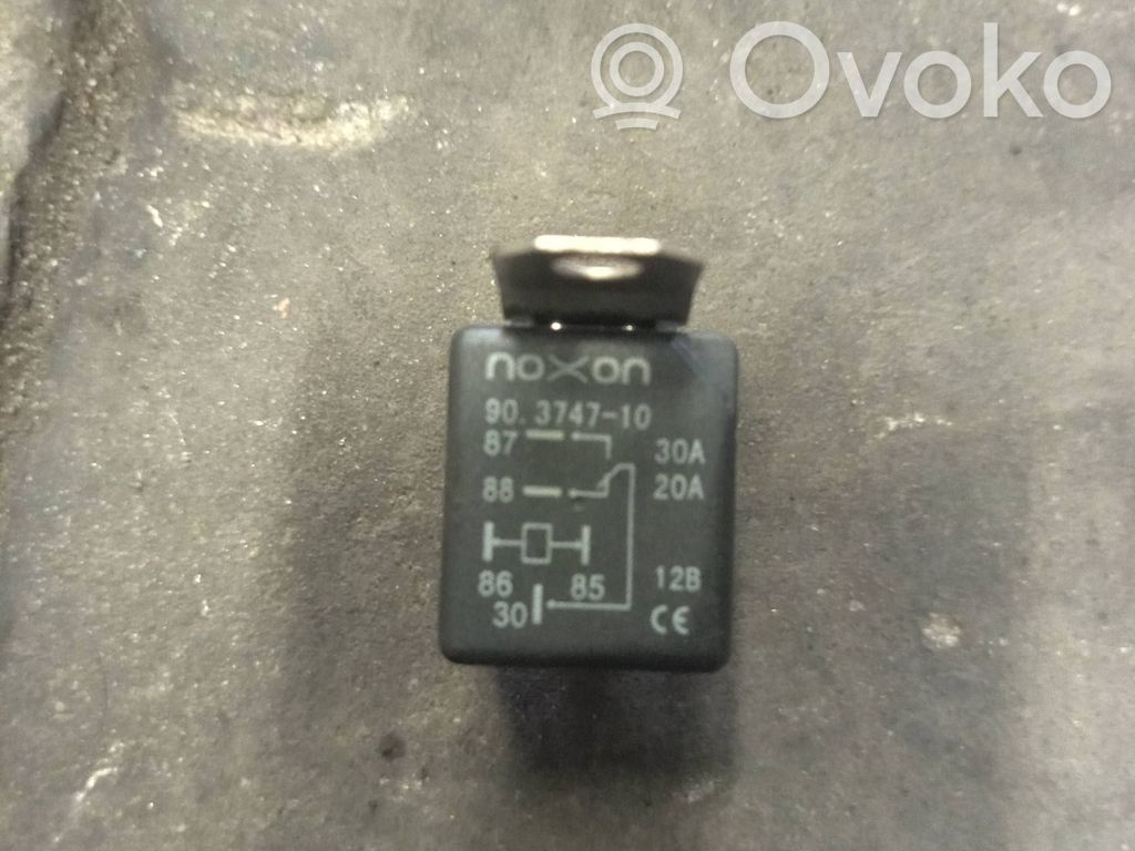 Volkswagen Polo III 6N 6N2 6NF Other relay 