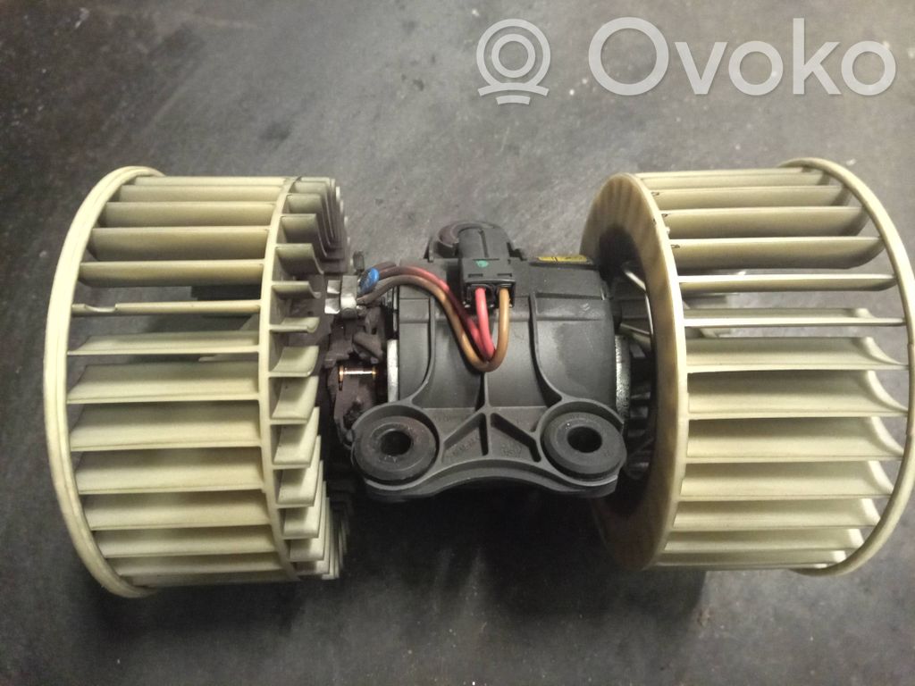 BMW 5 E39 Mazā radiatora ventilators 