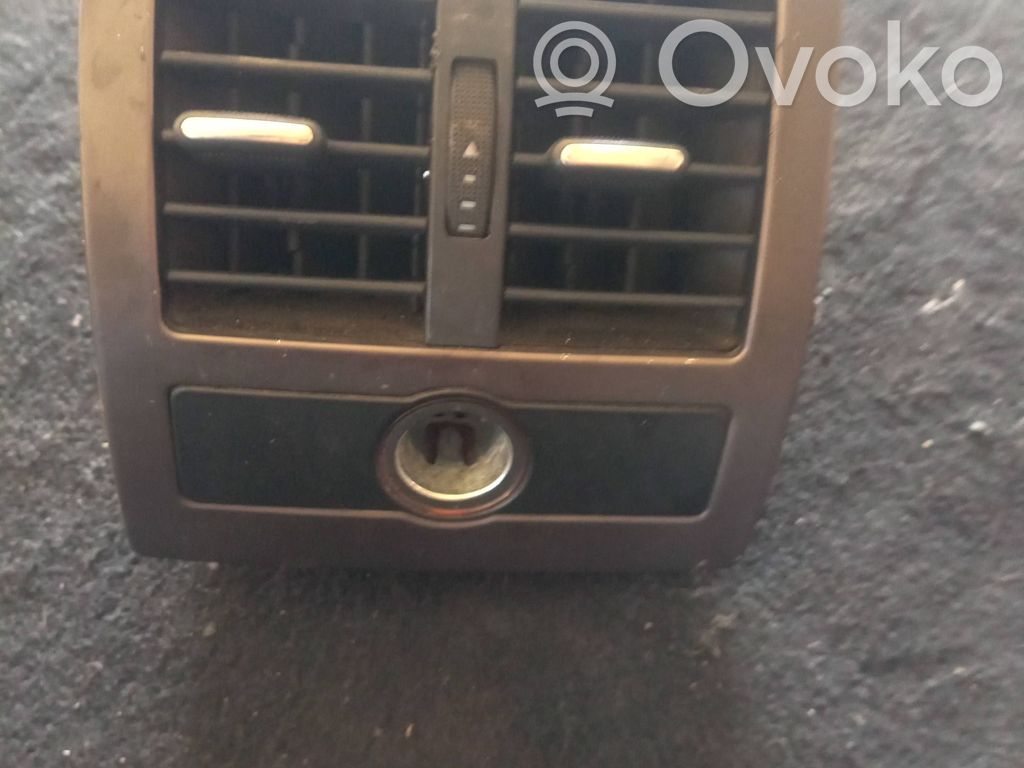 Audi A6 S6 C5 4B Griglia di ventilazione posteriore 