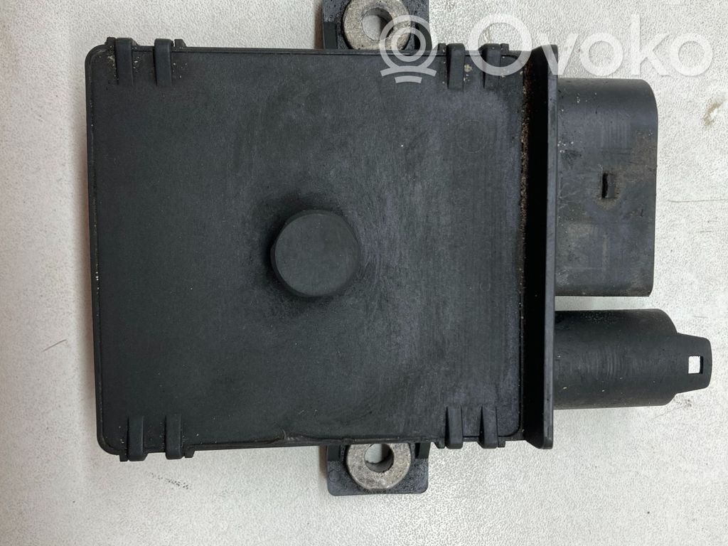 BMW 3 E46 Relé de la bujía de precalentamiento 