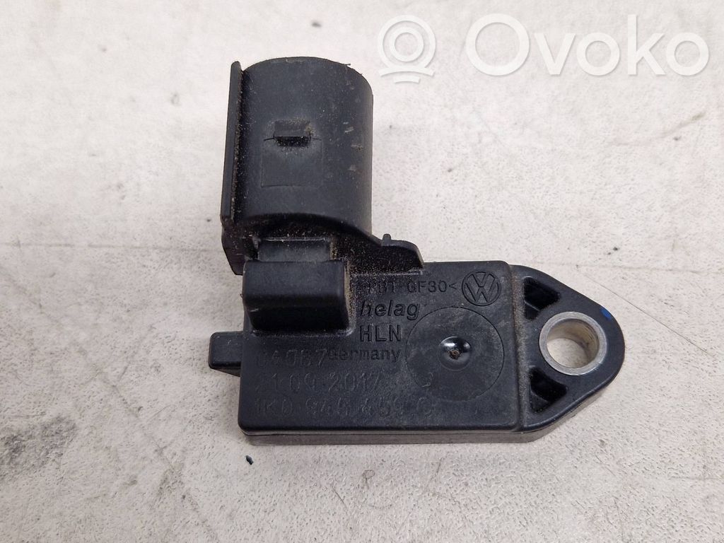 Audi A4 S4 B9 8W Główny cylinder hamulca 