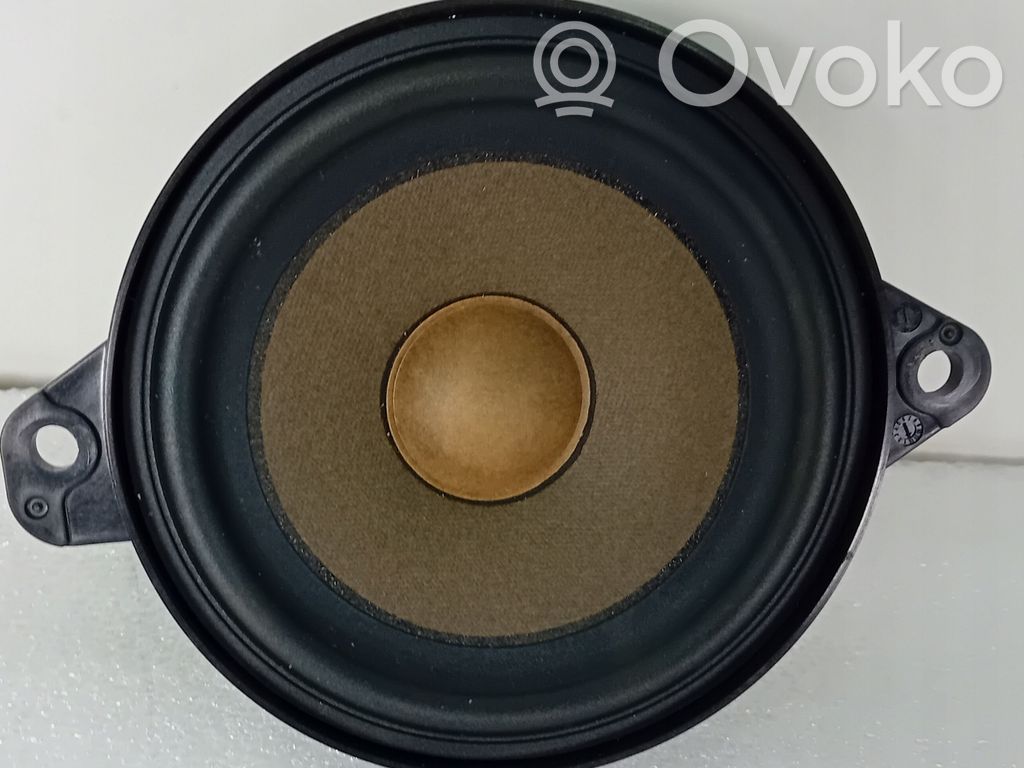 Audi Q3 F3 Altavoz del panel 