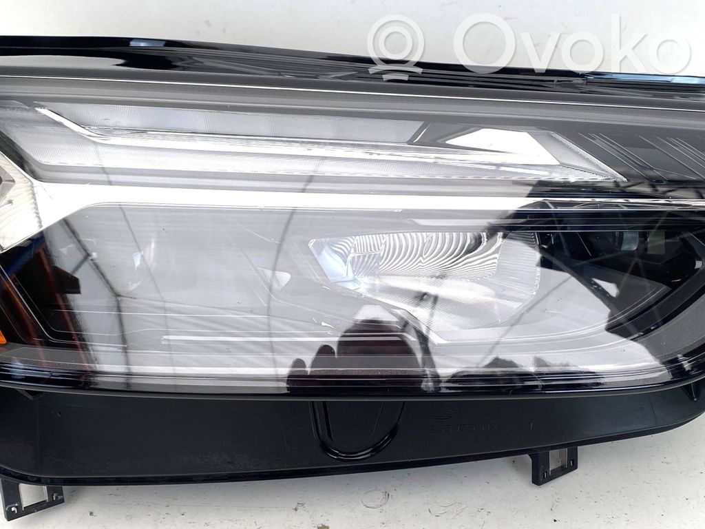 Audi Q5 SQ5 FY Lampa przednia 