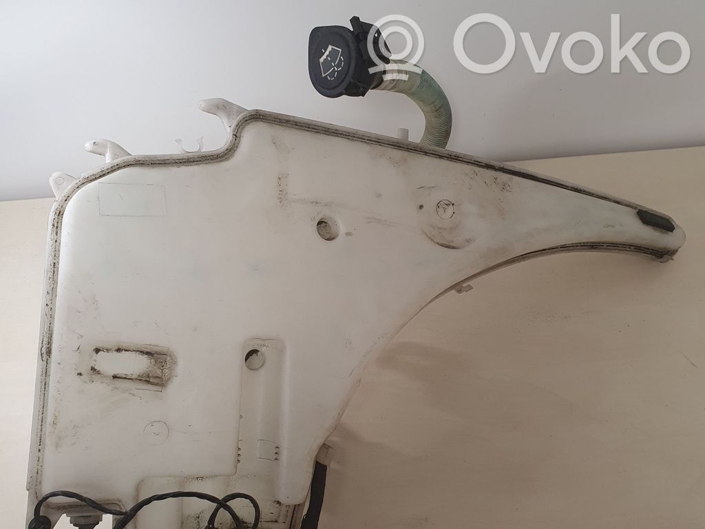 BMW 3 E90 E91 Windshield washer fluid reservoir/tank 
