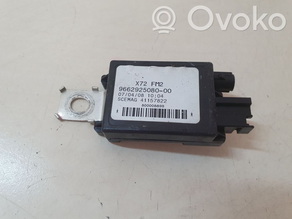 Citroen C5 Antenos stiprintuvas 