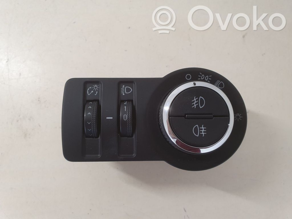 Opel Astra J Light switch 