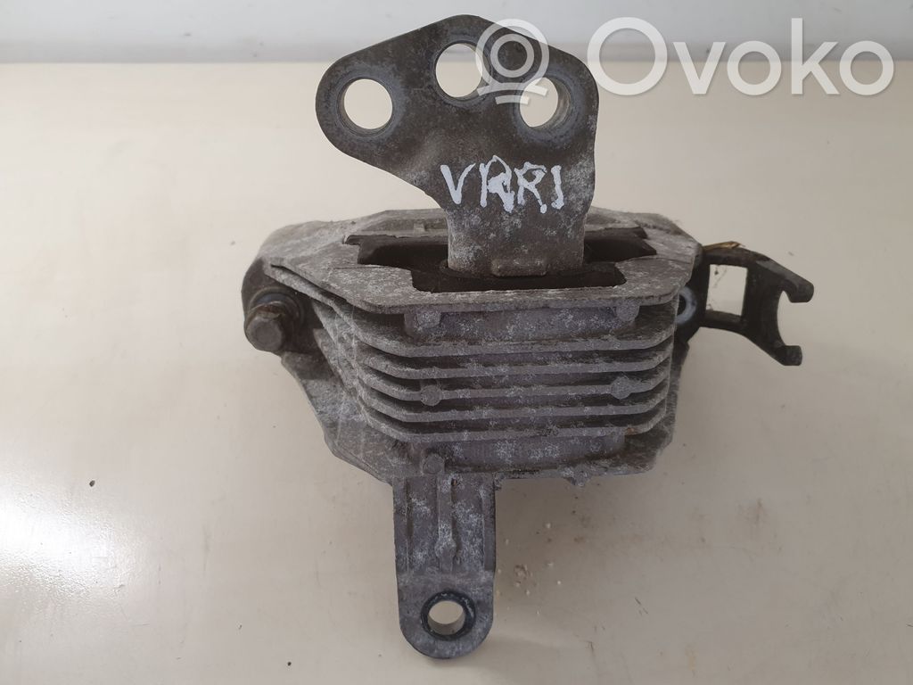 Opel Astra J Engine mount bracket 