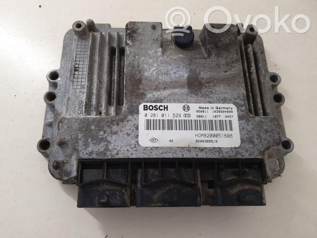 Opel Vivaro Engine control unit/module 