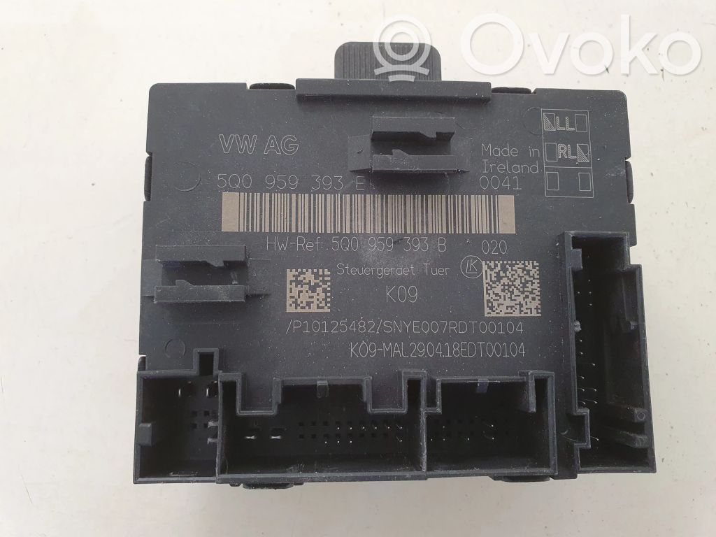Volkswagen Tiguan Door control unit/module 