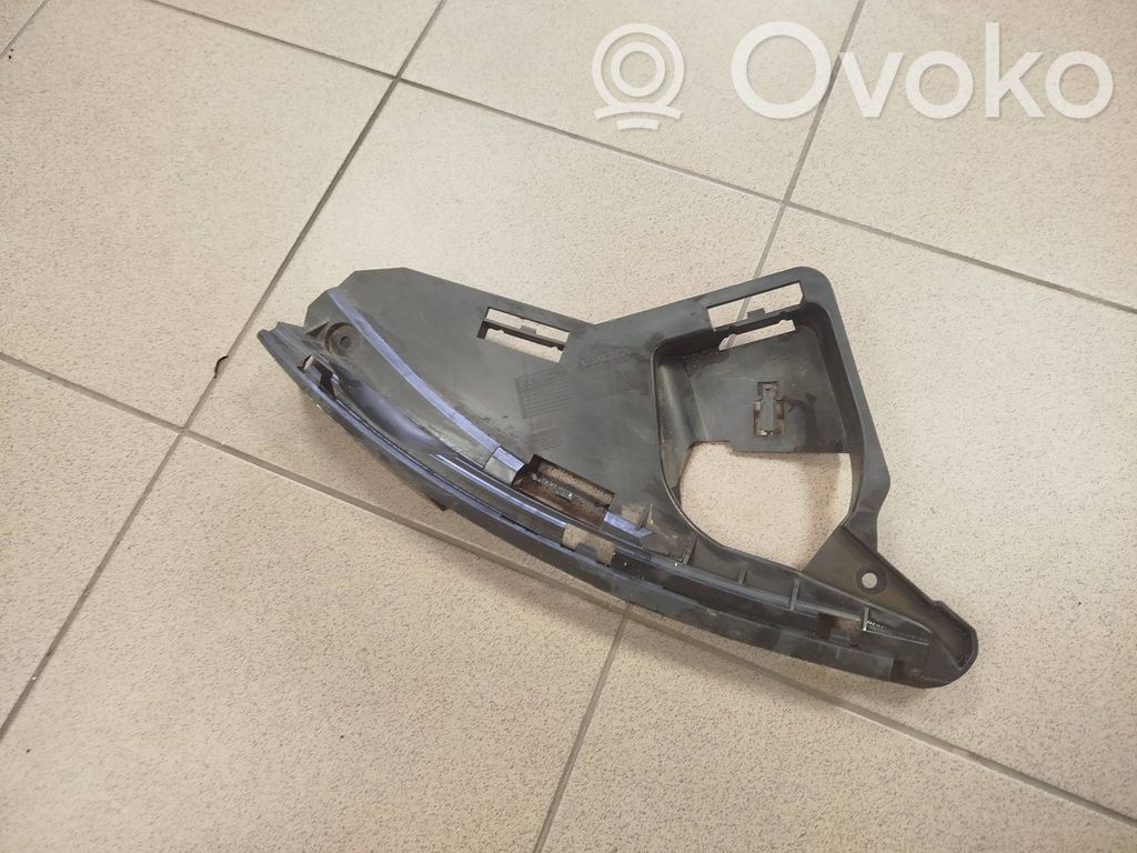 Volvo XC60 Headlight/headlamp mounting bracket 