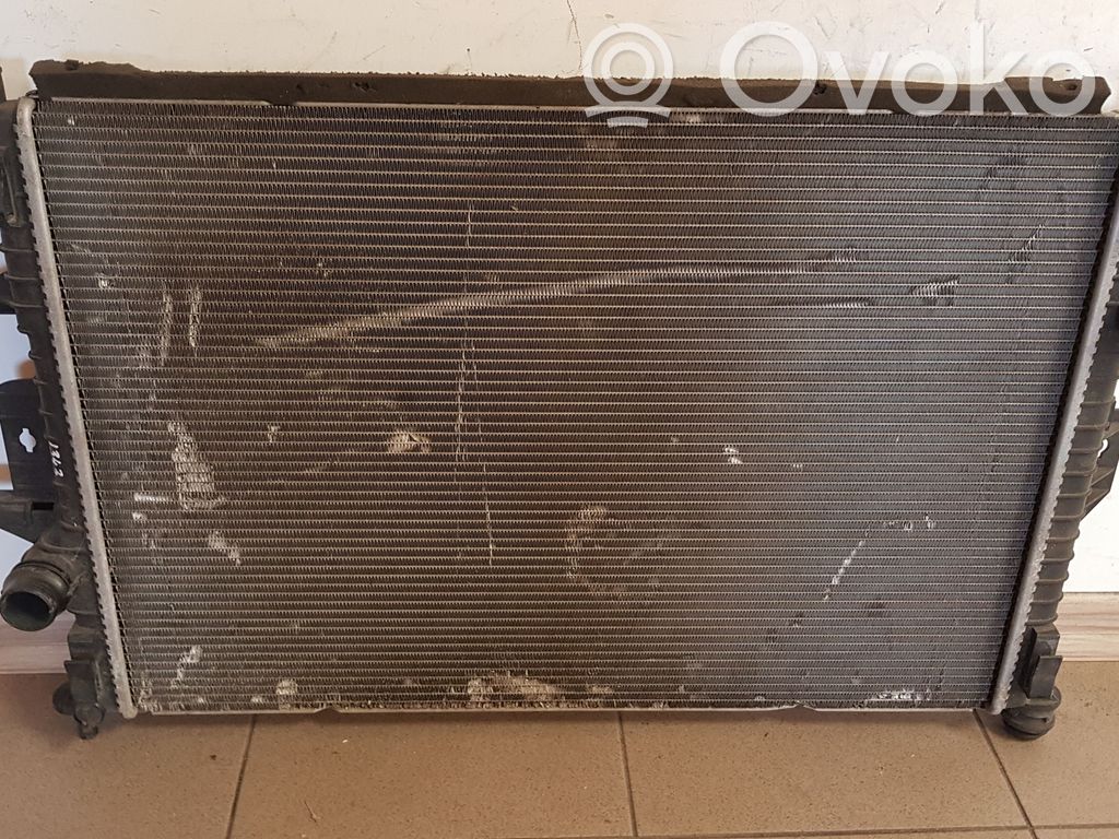Volvo V40 Cross country Coolant radiator 