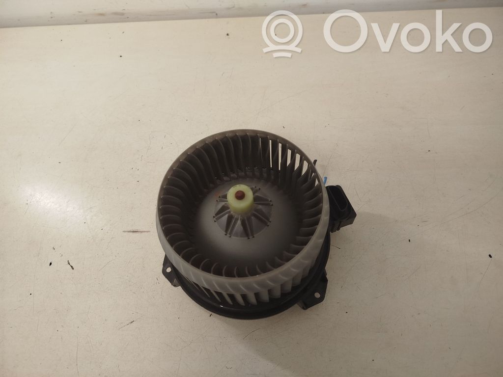 Toyota Yaris Mazā radiatora ventilators 