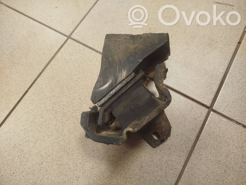 Nissan Terrano Engine mount bracket 