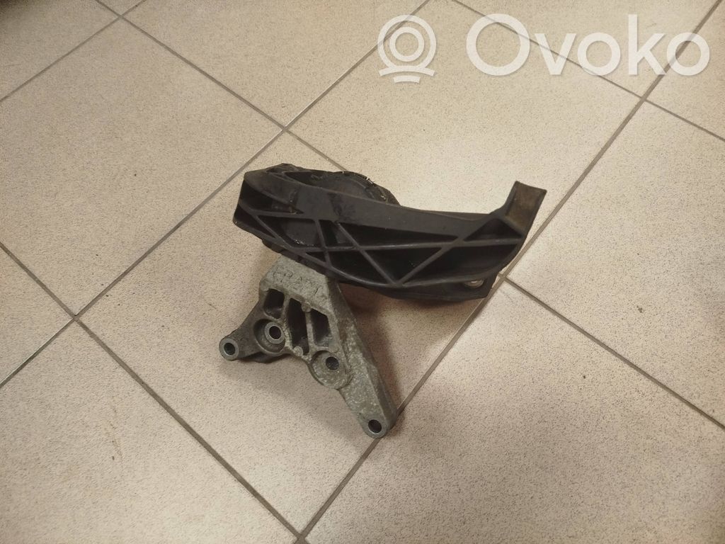 Opel Grandland X Engine mount bracket 