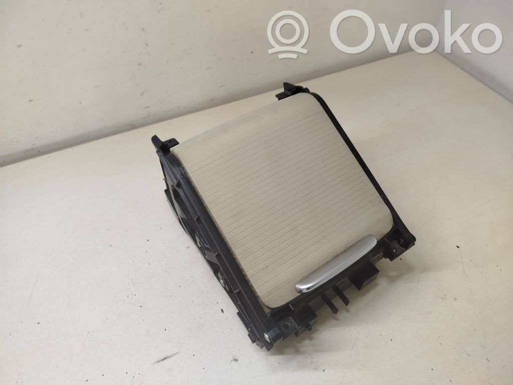 Volvo S80 Puodelio laikiklis 