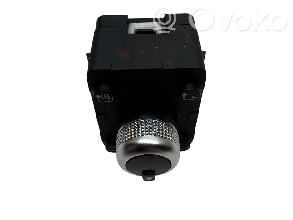 Audi Q7 4M Electric window control switch 