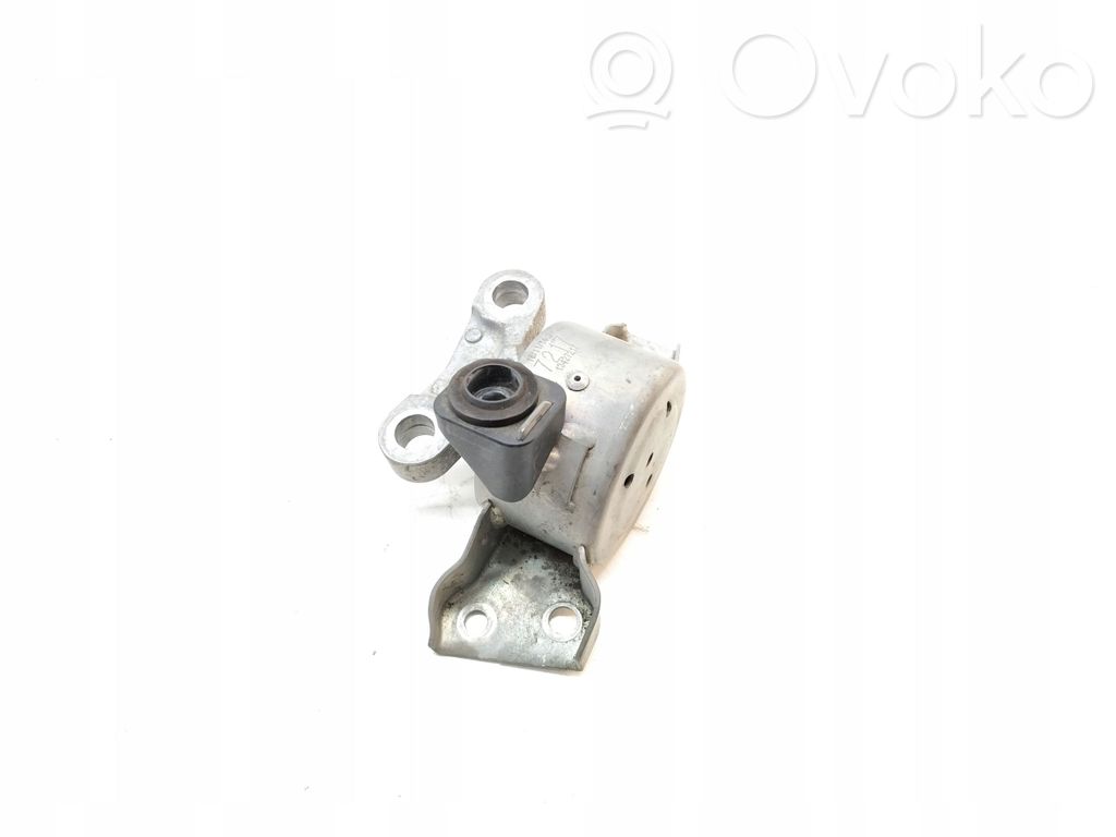 Opel Corsa E Engine mount bracket 