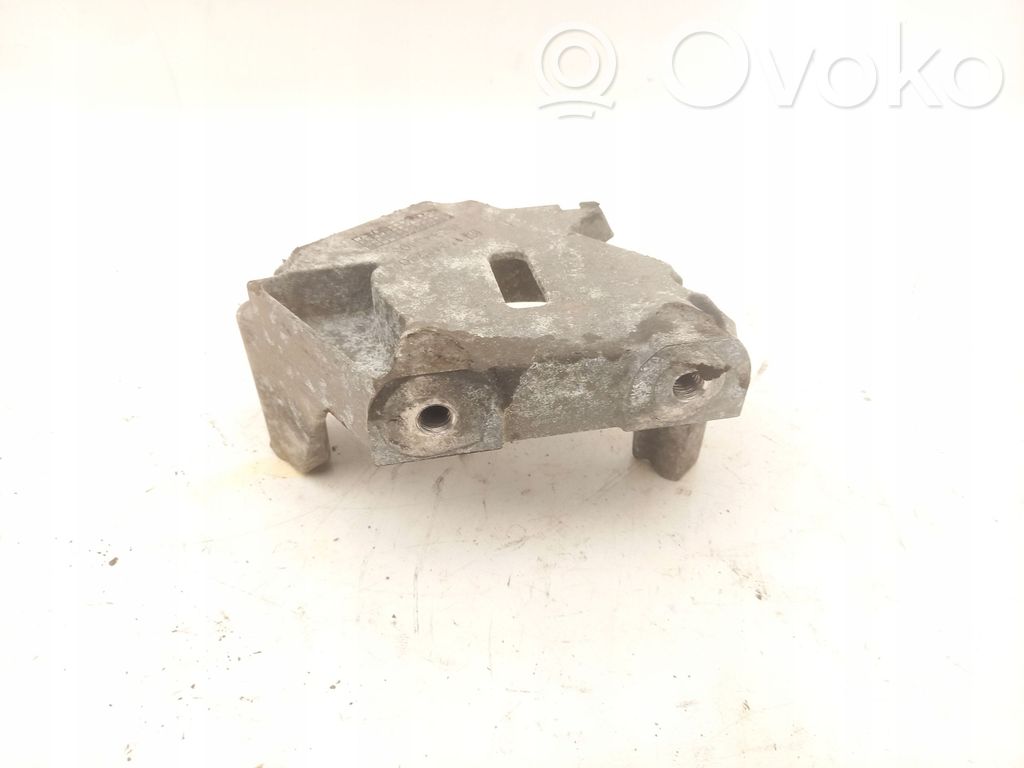 Opel Corsa D Engine mounting bracket 