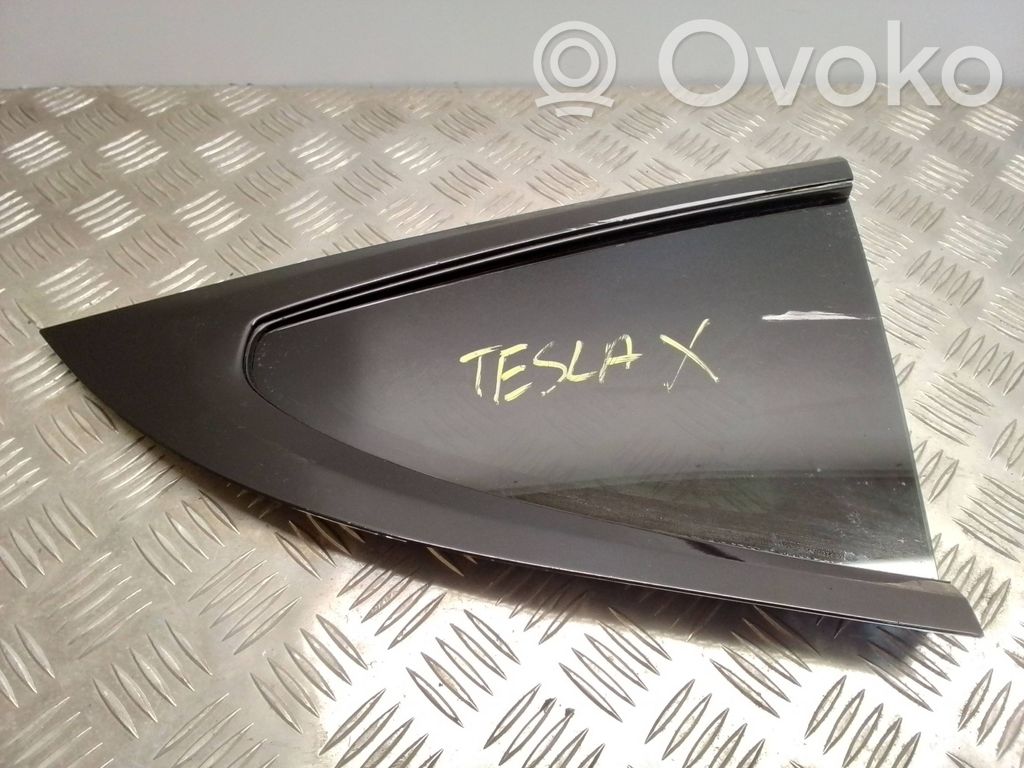 Tesla Model X Ventanilla de ventilación de la puerta trasera 