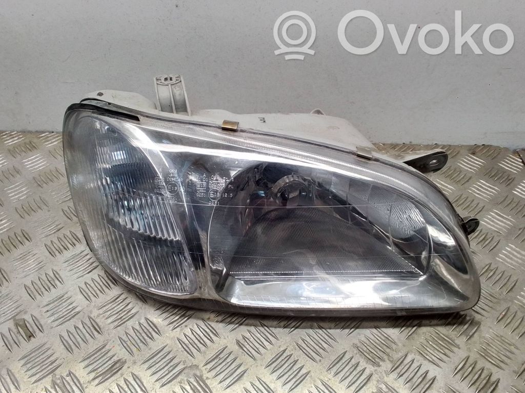 KIA Carnival Phare frontale 